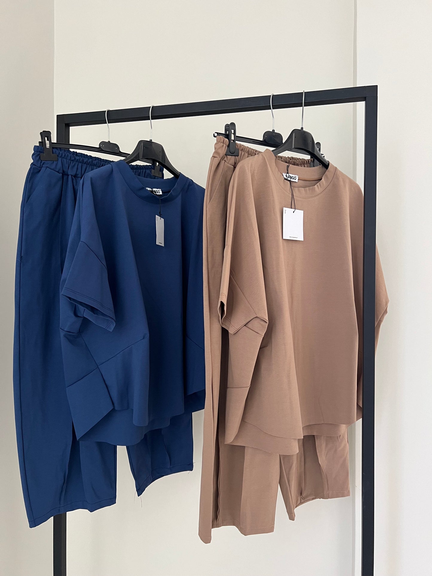 Mono cruzado estilo Kimono