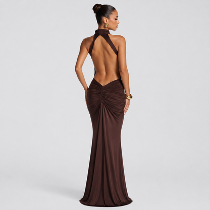 Vestido de elegancia con espalda descubierta