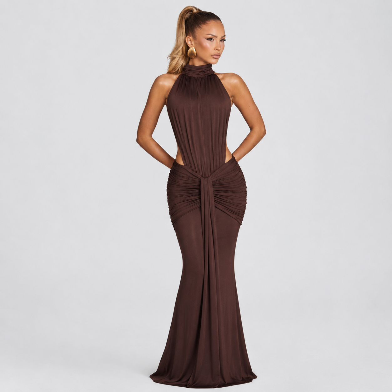 Vestido de elegancia con espalda descubierta