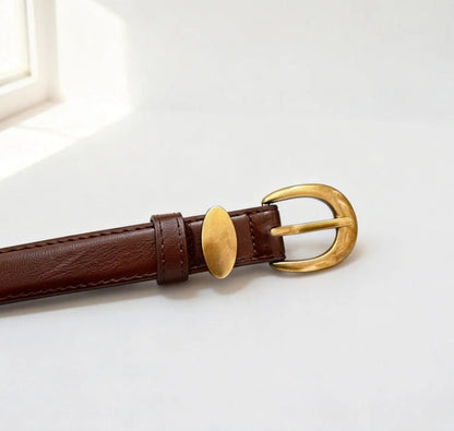 Cinturón de piel hebilla dorada